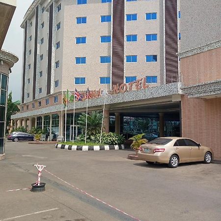 โรงแรมบาร์เซโลนา Mobushipe ภายนอก รูปภาพ