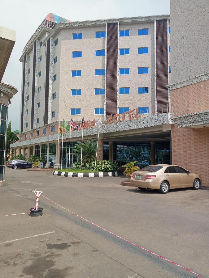 โรงแรมบาร์เซโลนา Mobushipe ภายนอก รูปภาพ