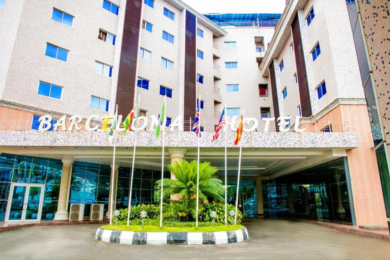 โรงแรมบาร์เซโลนา Mobushipe ภายนอก รูปภาพ